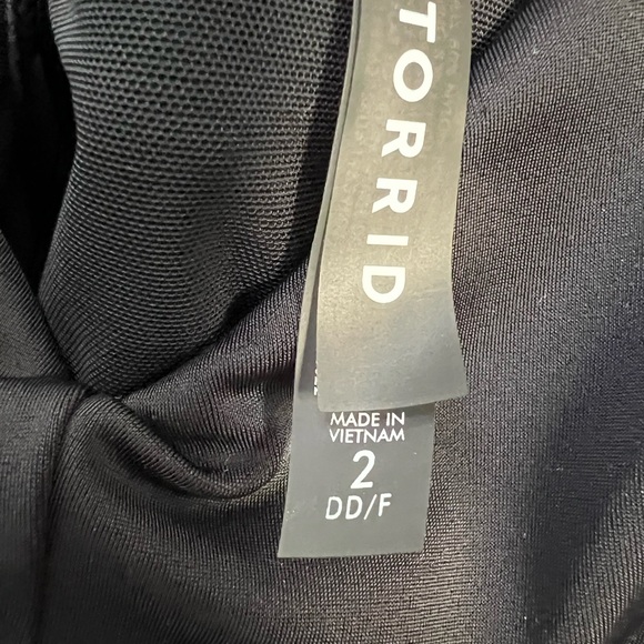 Torrid Wire-Free Racerback Tankini - Picture 5 of 6